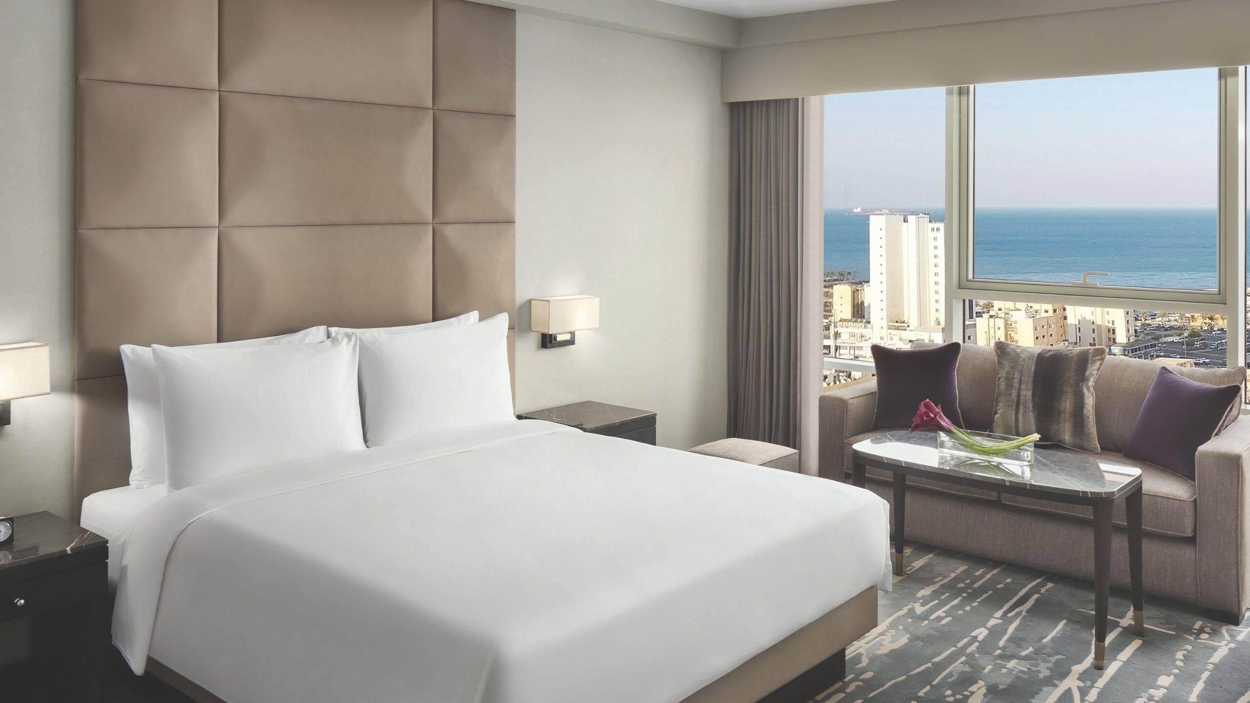 Hyatt Regency Al Kout Mall Kuwait City Eksteriør billede Deluxe room